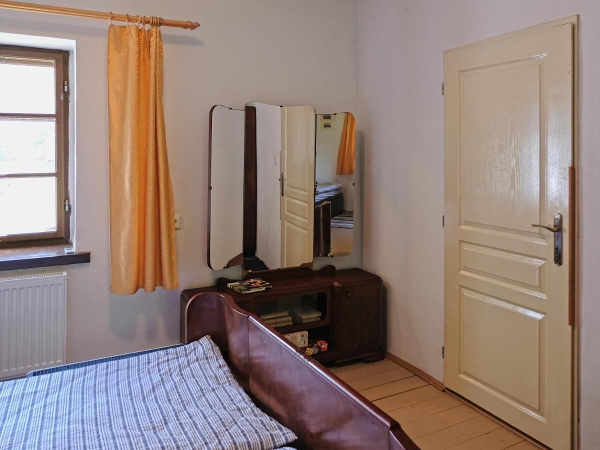 Apartmany V Broumovskem Statku Exteriör bild