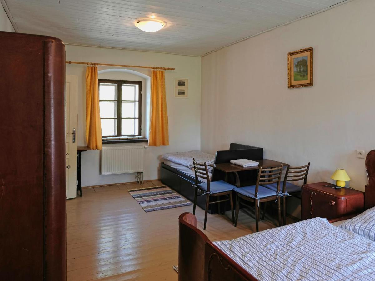 Apartmany V Broumovskem Statku Exteriör bild